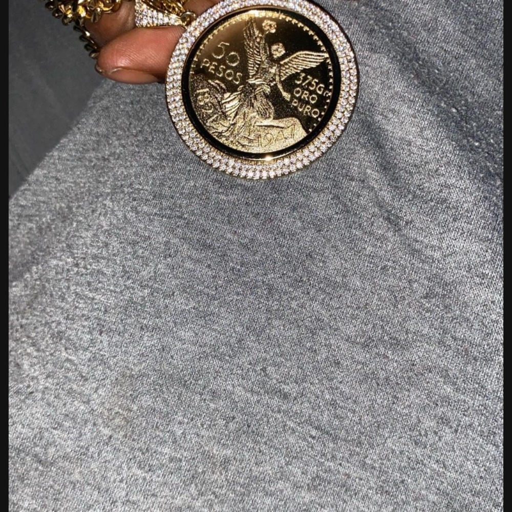 Gold Coin Pendant Necklace